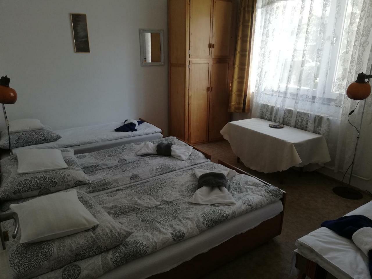 Szekely Szallas Gyula Buitenkant foto